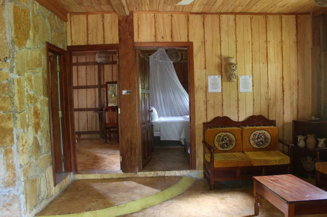 Hotel Nueva Alianza Frontera Corozal Dış mekan fotoğraf